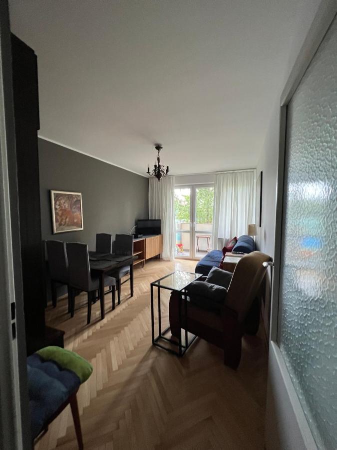 U Cioci Lutki Urocze Mieszkanie Z Balkonem Krakow Luaran gambar