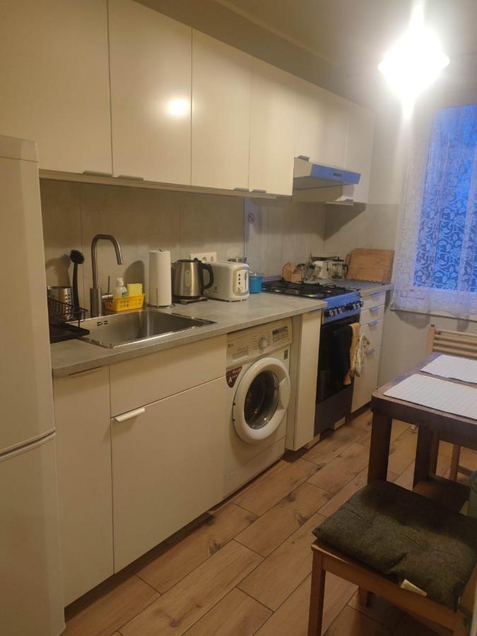 U Cioci Lutki Urocze Mieszkanie Z Balkonem Krakow Luaran gambar